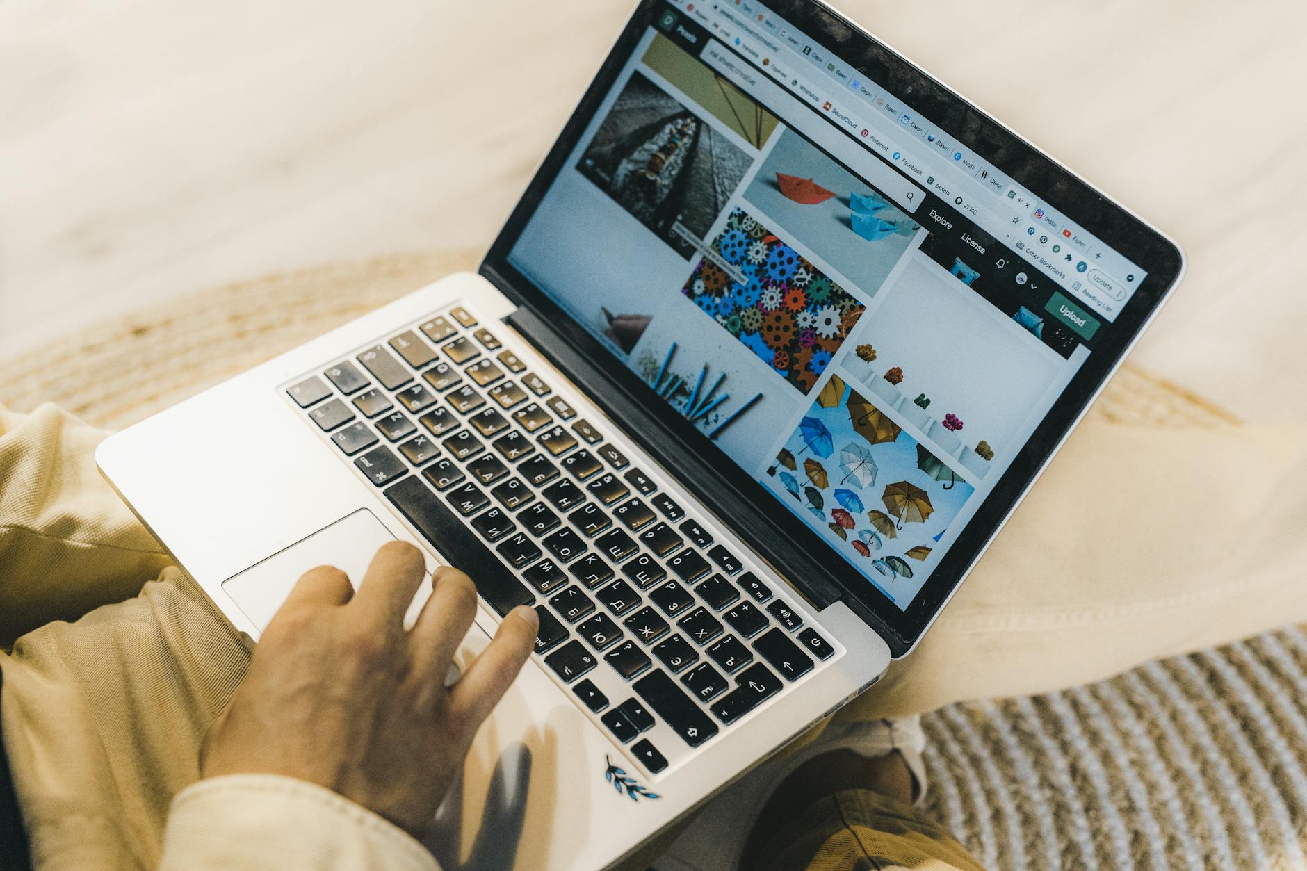 uae freelance visa 2026: how to legally work remotely and get paid from dubai