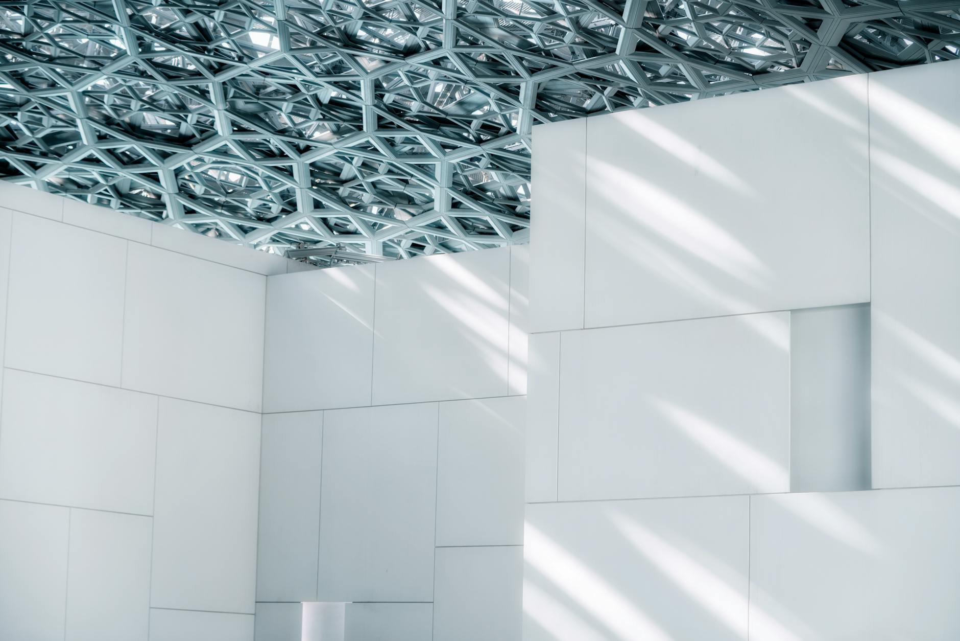 abu dhabi ipo boom 2026: how everyday investors can get in early and profit